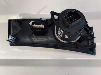 Komandna tabla Mercedes-Benz 816: slika 2