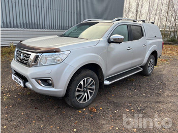 Pikap NISSAN Navara
