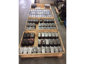 Motor i delovi za Kamion TESTATE MOTORI MAN D0824 / D0826 / D0834 / D0836: slika 4 Motor i delovi za Kamion TESTATE MOTORI MAN D0824 / D0826 / D0834 / D0836: slika 4