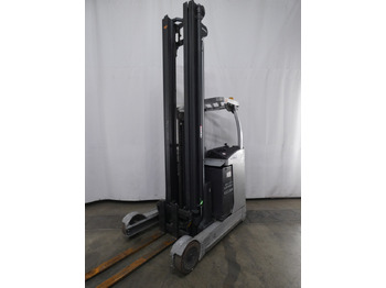 Regalni viljuškar STILL