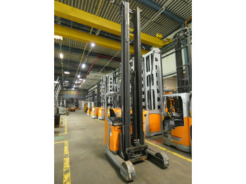 Regalni viljuškar STILL