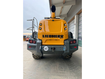 Utovarivač točkaš LIEBHERR L 566