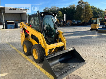 Mini utovarivač CATERPILLAR 226D