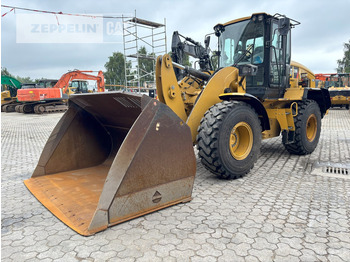 Utovarivač točkaš CATERPILLAR 926M