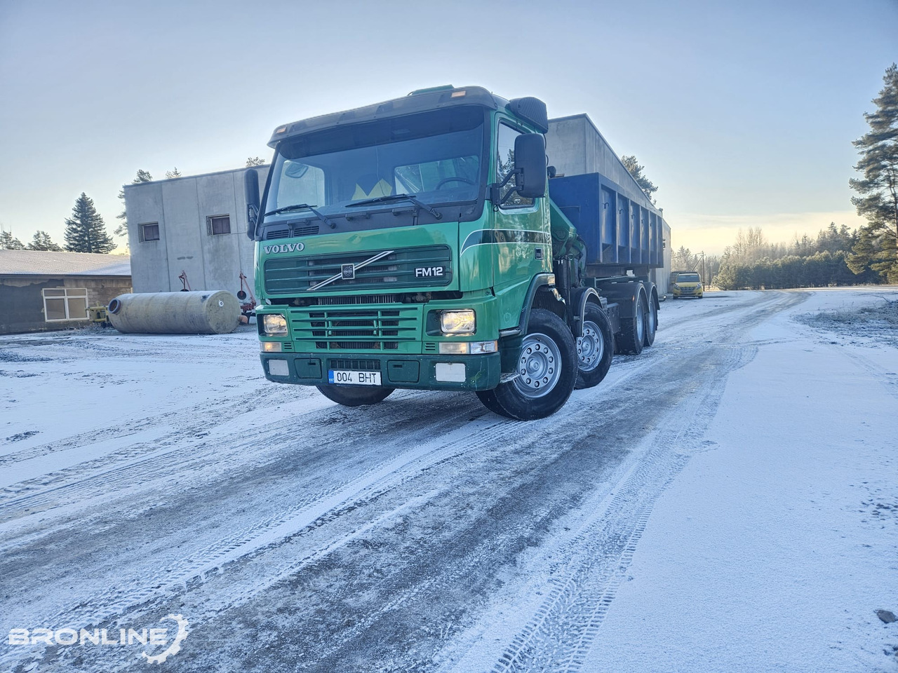 2002 Volvo FM12 8x4 Cable lift + Crane HMF - Kamion sa kablovskim sistemom, Kamion sa dizalicom: slika 3 2002 Volvo FM12 8x4 Cable lift + Crane HMF - Kamion sa kablovskim sistemom, Kamion sa dizalicom: slika 3