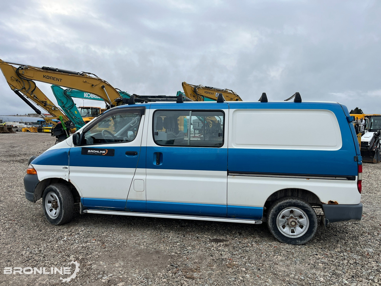 2005 Toyota HIACE 4WD D4D 2.5d 75kW - Automobil: slika 5 2005 Toyota HIACE 4WD D4D 2.5d 75kW - Automobil: slika 5