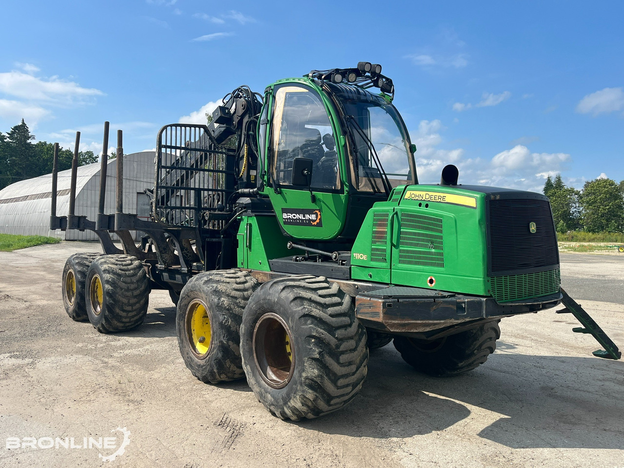 2010 John Deere 1110E Forwarder 8x8 - Prevoznik: slika 1 2010 John Deere 1110E Forwarder 8x8 - Prevoznik: slika 1