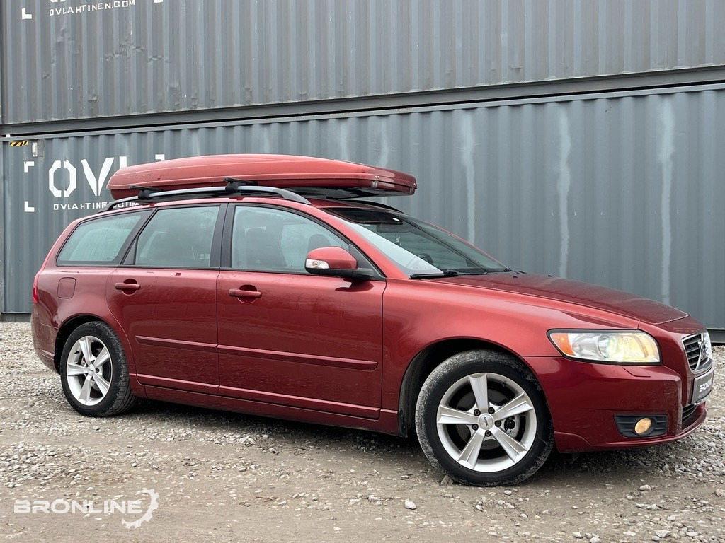 2010 Volvo V50 Facelift 1.6 80kW - Automobil: slika 2 2010 Volvo V50 Facelift 1.6 80kW - Automobil: slika 2