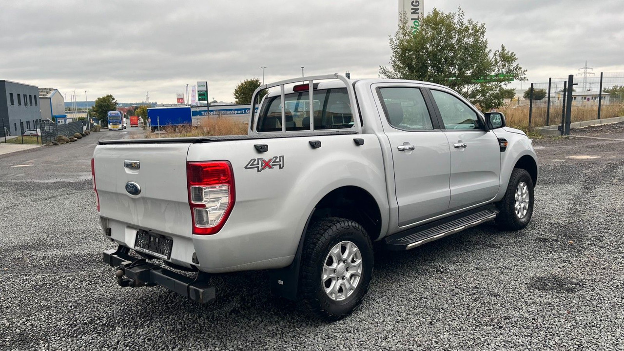 Ford Ranger XLT Doppelkabine 4x4 - SUVSUV: slika 4 Ford Ranger XLT Doppelkabine 4x4 - SUVSUV: slika 4