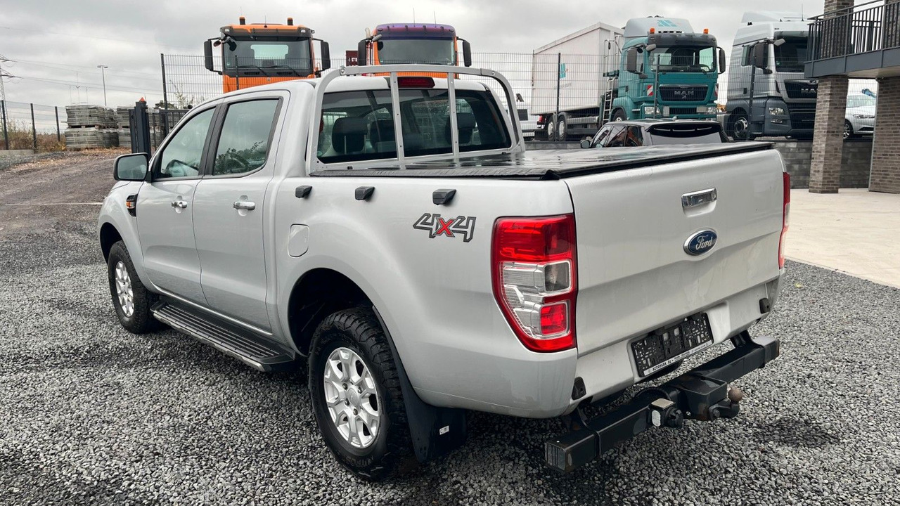 Ford Ranger XLT Doppelkabine 4x4 - SUVSUV: slika 5 Ford Ranger XLT Doppelkabine 4x4 - SUVSUV: slika 5