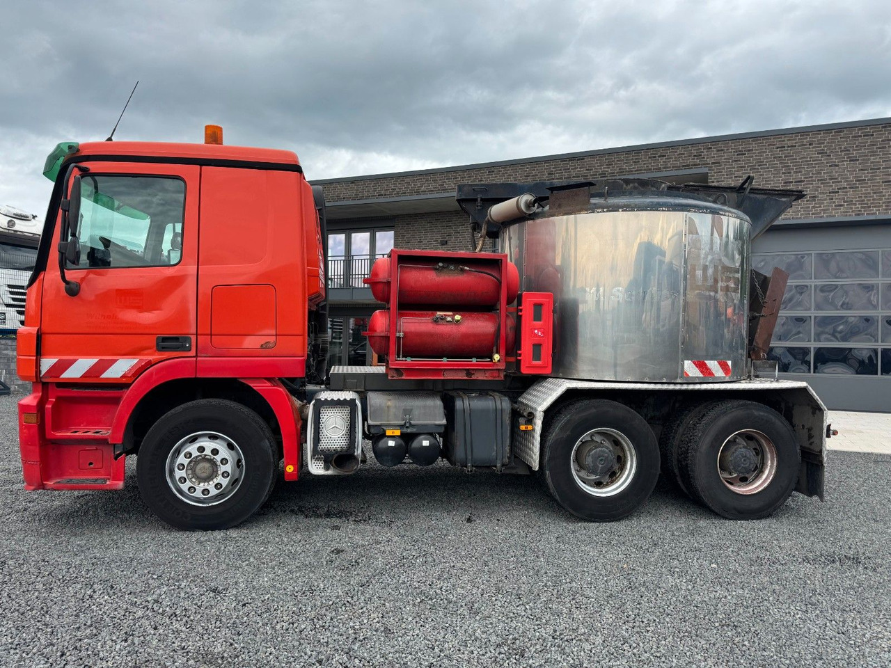 Kamion Mercedes-Benz Actros 2641 LS 6x4 Asphaltkocher 6x4: slika 11