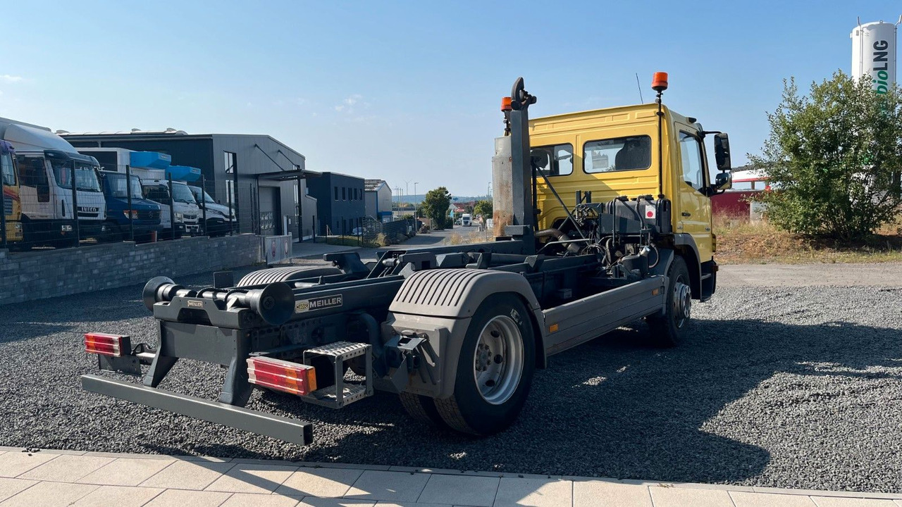 Mercedes-Benz 1318 1218 Abrollkipper Mercedes-Benz 1318 1218 Abrollkipper - Kamion sa hidrauličnom kukom: slika 4 Mercedes-Benz 1318 1218 Abrollkipper Mercedes-Benz 1318 1218 Abrollkipper - Kamion sa hidrauličnom kukom: slika 4