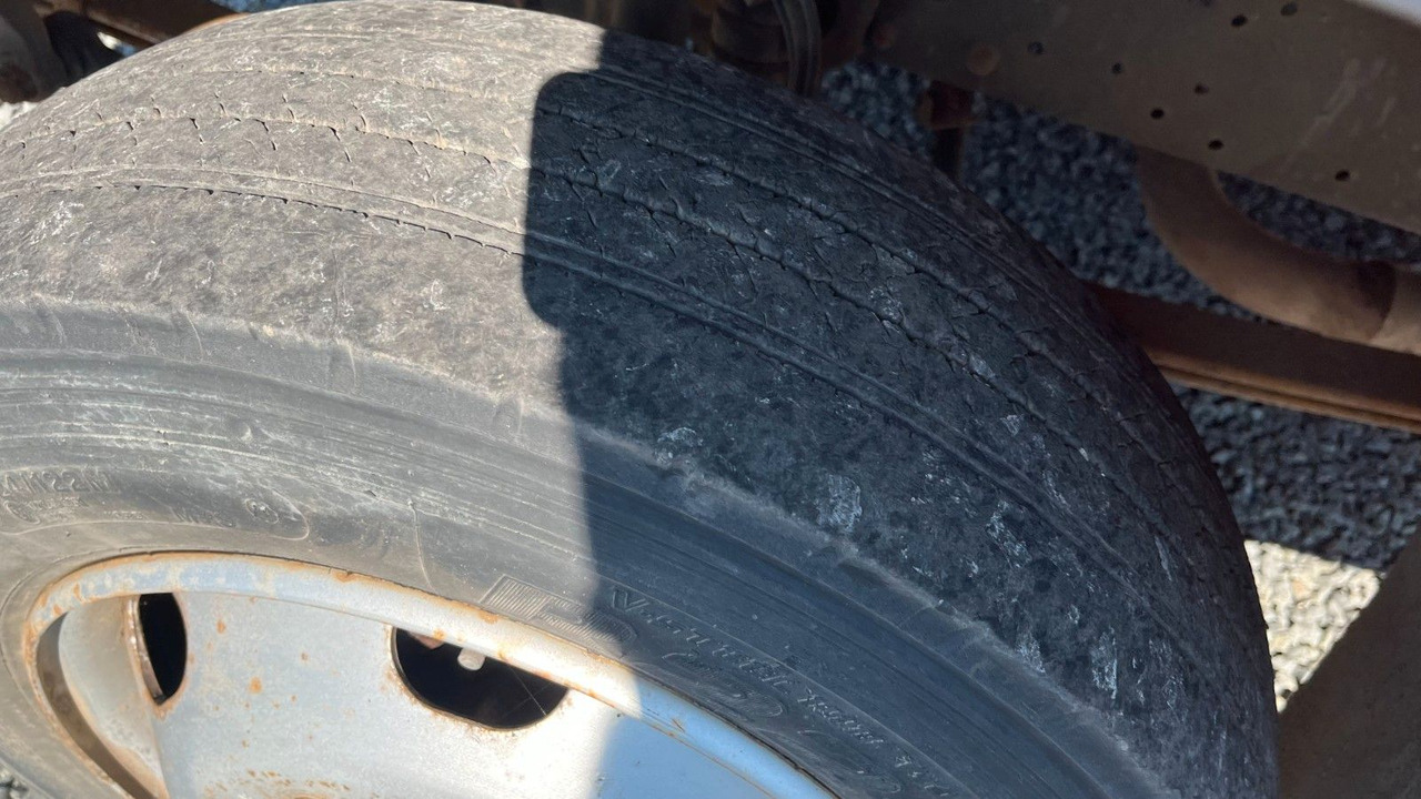 Dostavno vozilo istovarivač, Dostavno vozilo sa duplom kabinom Mercedes-Benz 818 DK Kipper Dreiseitenkipper Meiller  Doka Mercedes-Benz 818 DK Kipper Dreiseitenkipper Meiller  Doka: slika 11