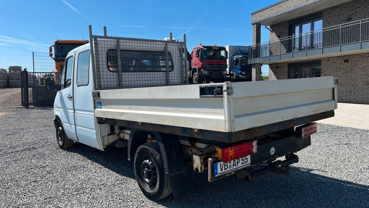 Mercedes-Benz Sprinter 312 D Pritsche Doka - Dostavno vozilo sa otvorenom sandukom, Dostavno vozilo sa duplom kabinom: slika 5 Mercedes-Benz Sprinter 312 D Pritsche Doka - Dostavno vozilo sa otvorenom sandukom, Dostavno vozilo sa duplom kabinom: slika 5
