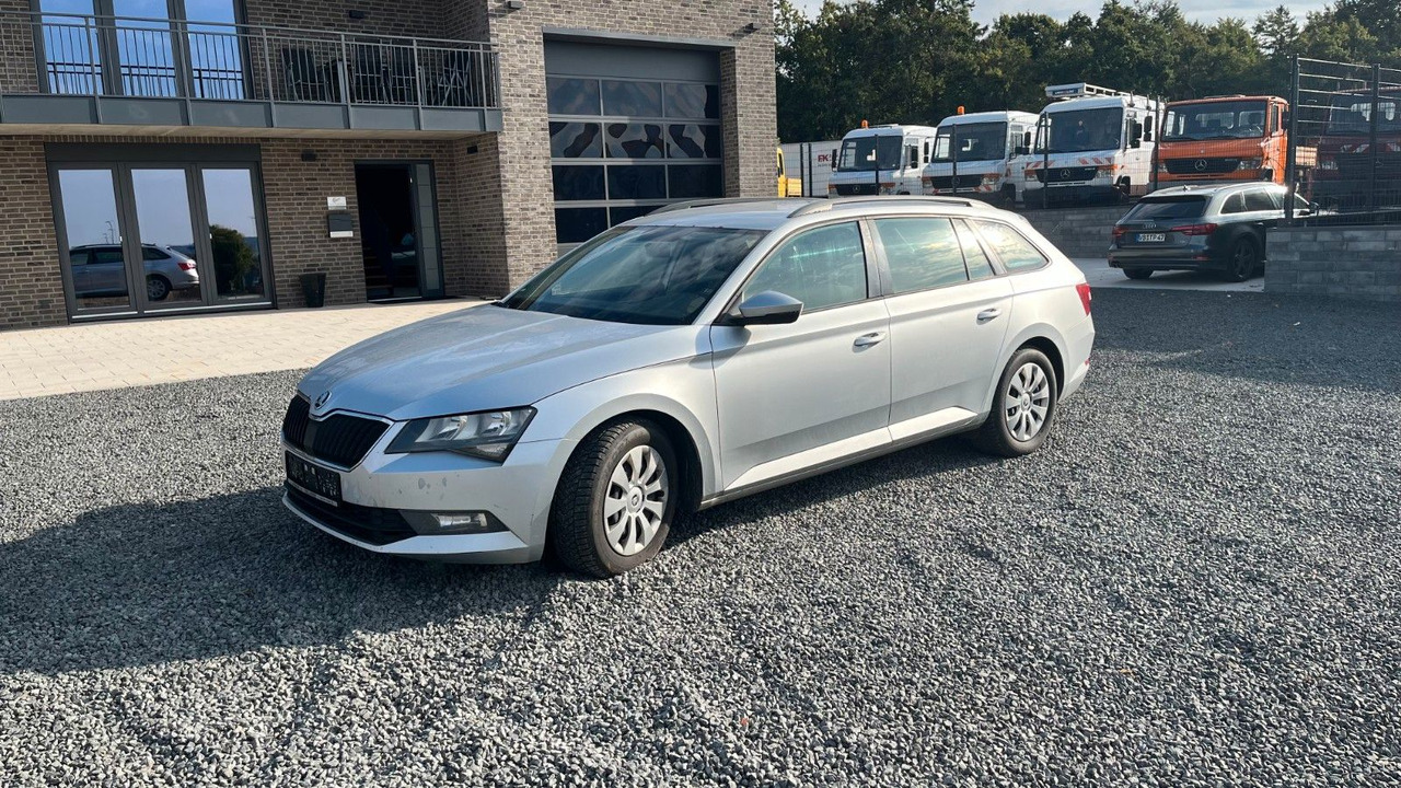 Skoda Superb Combi Active - Karavan: slika 2 Skoda Superb Combi Active - Karavan: slika 2