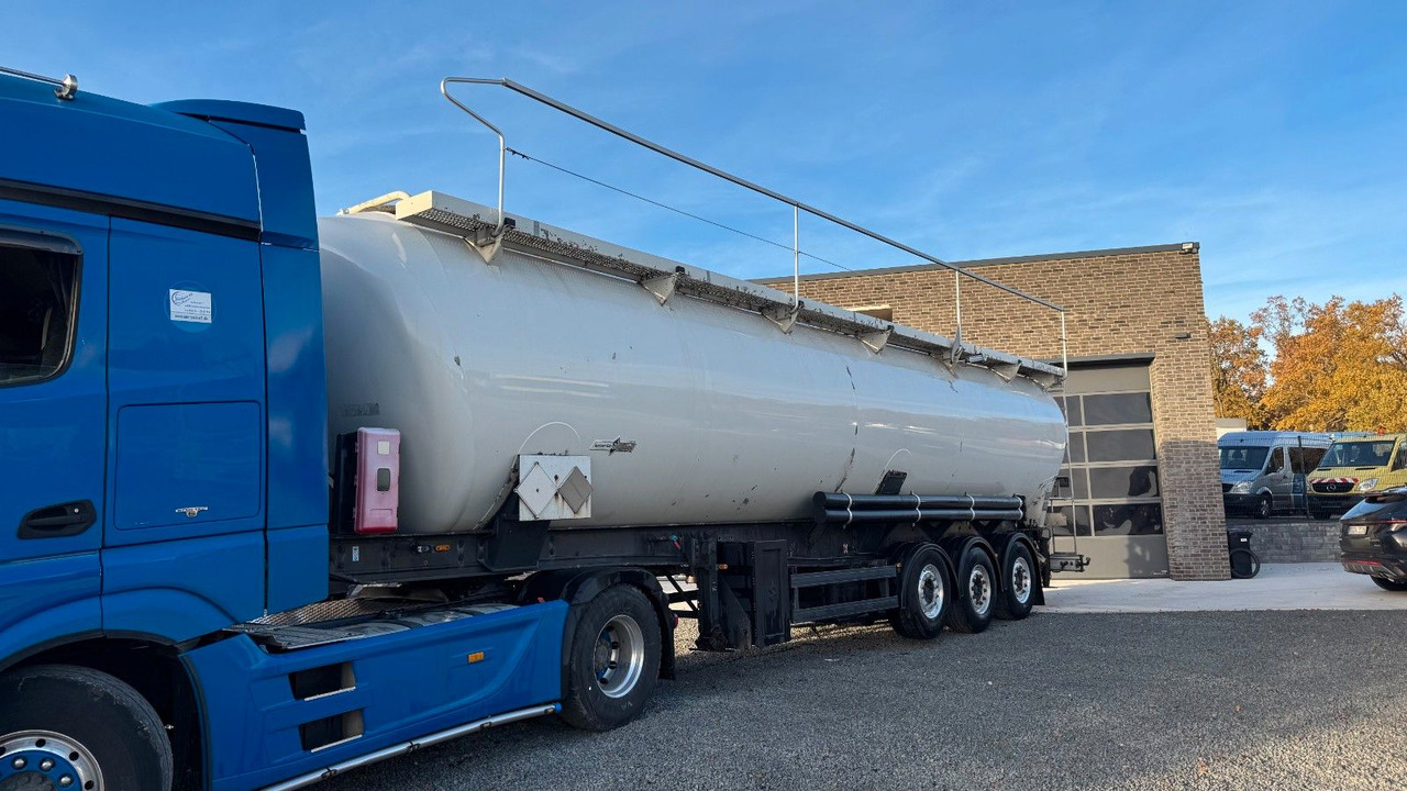 Spitzer SK 2760 CAL GGVS 60m³ Kippsilo - Silo cisterna: slika 1 Spitzer SK 2760 CAL GGVS 60m³ Kippsilo - Silo cisterna: slika 1