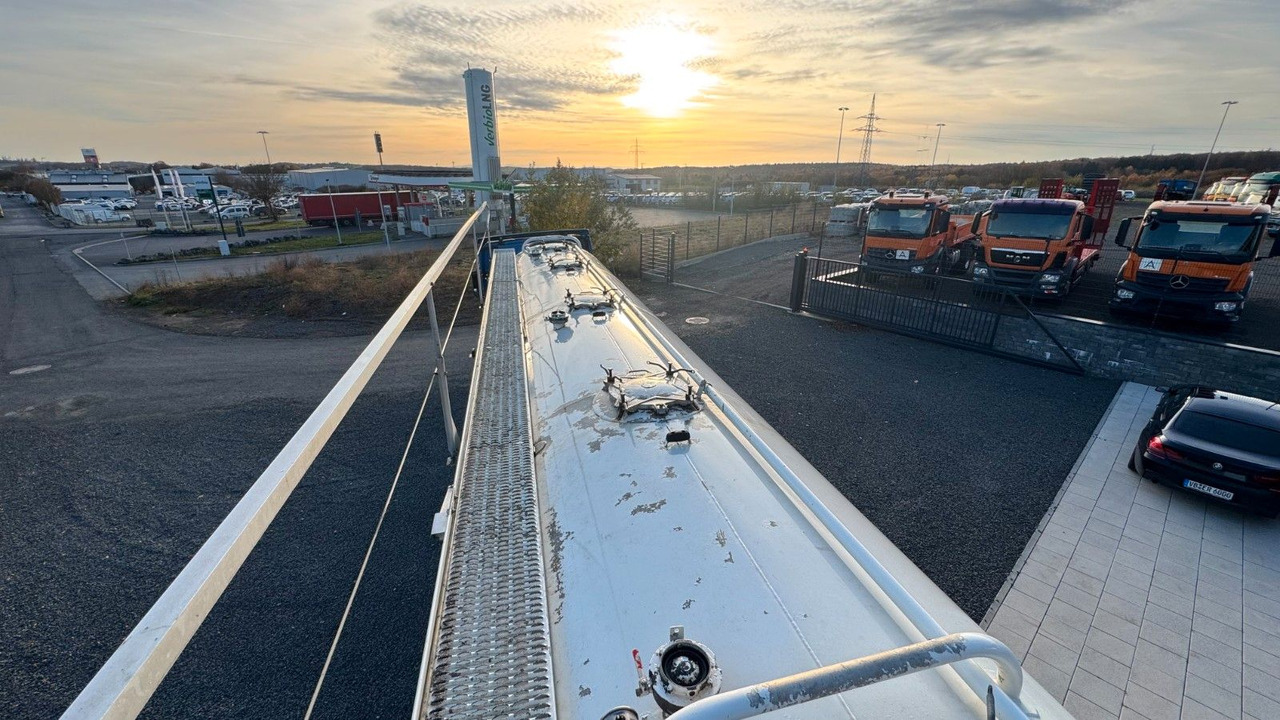 Spitzer SK 2760 CAL GGVS 60m³ Kippsilo - Silo cisterna: slika 5 Spitzer SK 2760 CAL GGVS 60m³ Kippsilo - Silo cisterna: slika 5