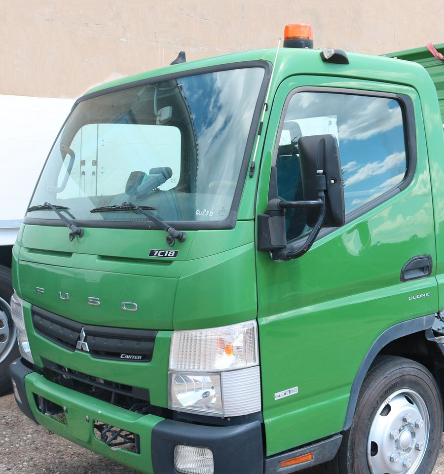 FUSO 7C18 / 3-S. Kipper + Kran + Funk - Dostavno vozilo istovarivač: slika 2 FUSO 7C18 / 3-S. Kipper + Kran + Funk - Dostavno vozilo istovarivač: slika 2