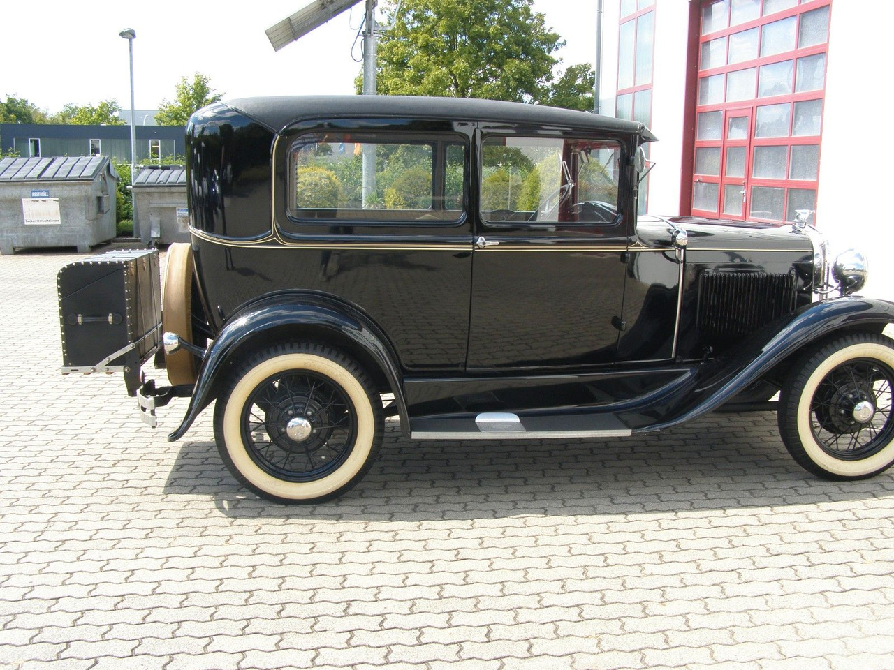 Ford MODELL A / TUDOR + H-Kennzeichen - Limuzina: slika 4 Ford MODELL A / TUDOR + H-Kennzeichen - Limuzina: slika 4