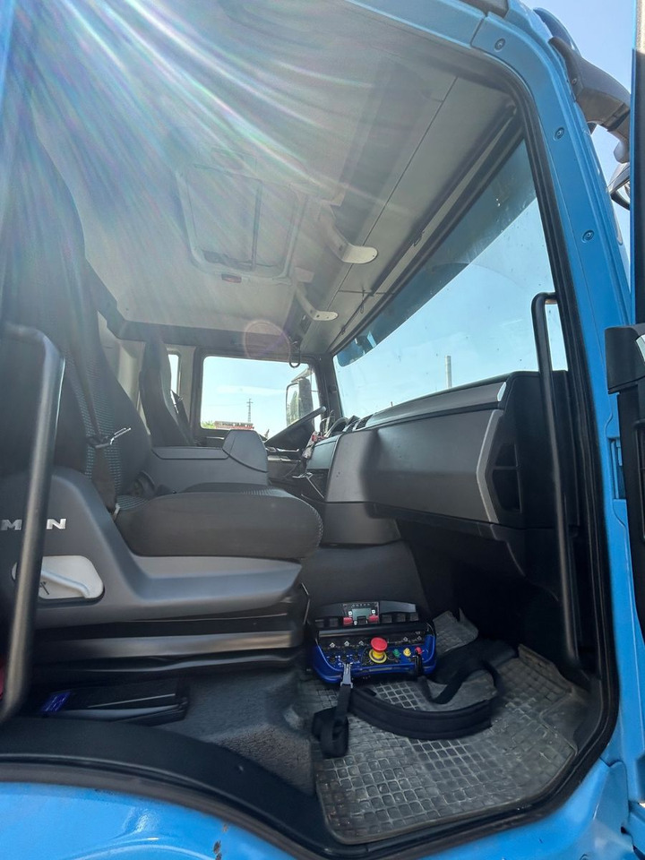 MAN TGS 8x2 mit HMF Kran 6020 Jip Winde - Kamion sa dizalicom: slika 5 MAN TGS 8x2 mit HMF Kran 6020 Jip Winde - Kamion sa dizalicom: slika 5