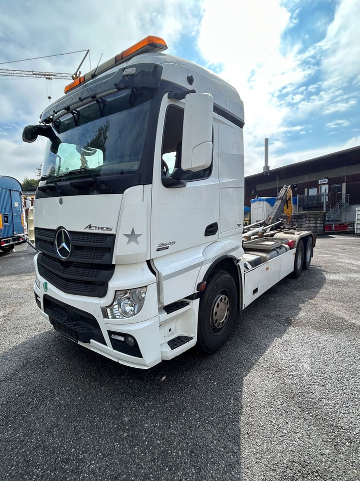 Mercedes-Benz Actros 2646 6x2 BL - Kamion sa hidrauličnom kukom: slika 1 Mercedes-Benz Actros 2646 6x2 BL - Kamion sa hidrauličnom kukom: slika 1