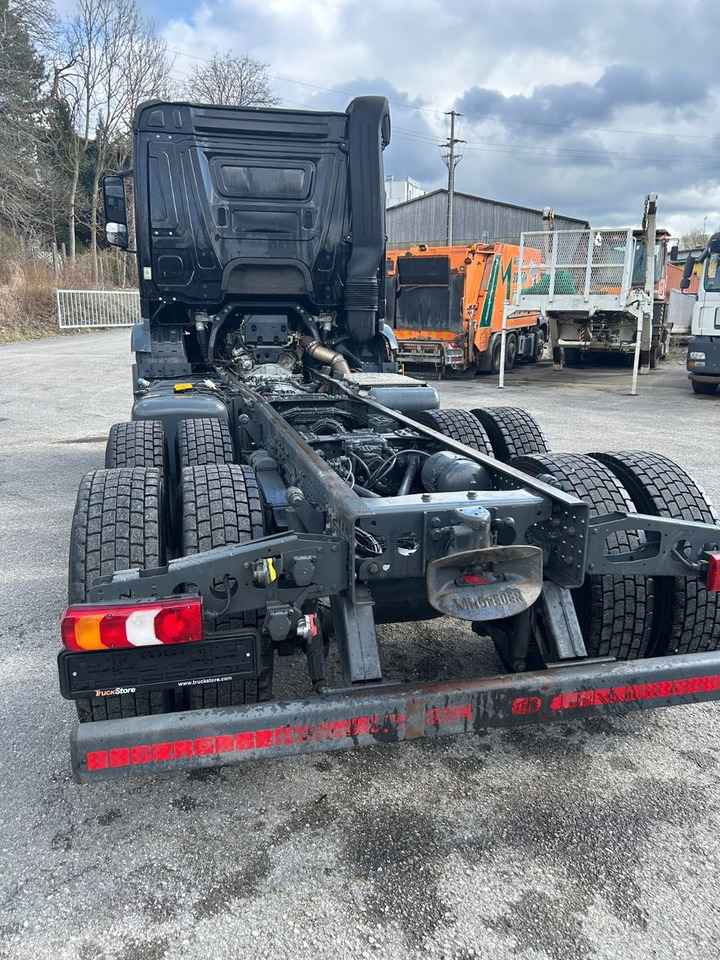 Mercedes-Benz Arocs 26.40 6x4 Kipperfahrgestell BB - Kamion sa golom šasijom i zatvorenom kabinom: slika 2 Mercedes-Benz Arocs 26.40 6x4 Kipperfahrgestell BB - Kamion sa golom šasijom i zatvorenom kabinom: slika 2