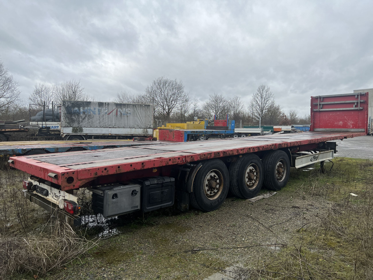 Fliegl SDS350 3 Achs Sattelauflieger - Plato poluprikolica: slika 1 Fliegl SDS350 3 Achs Sattelauflieger - Plato poluprikolica: slika 1