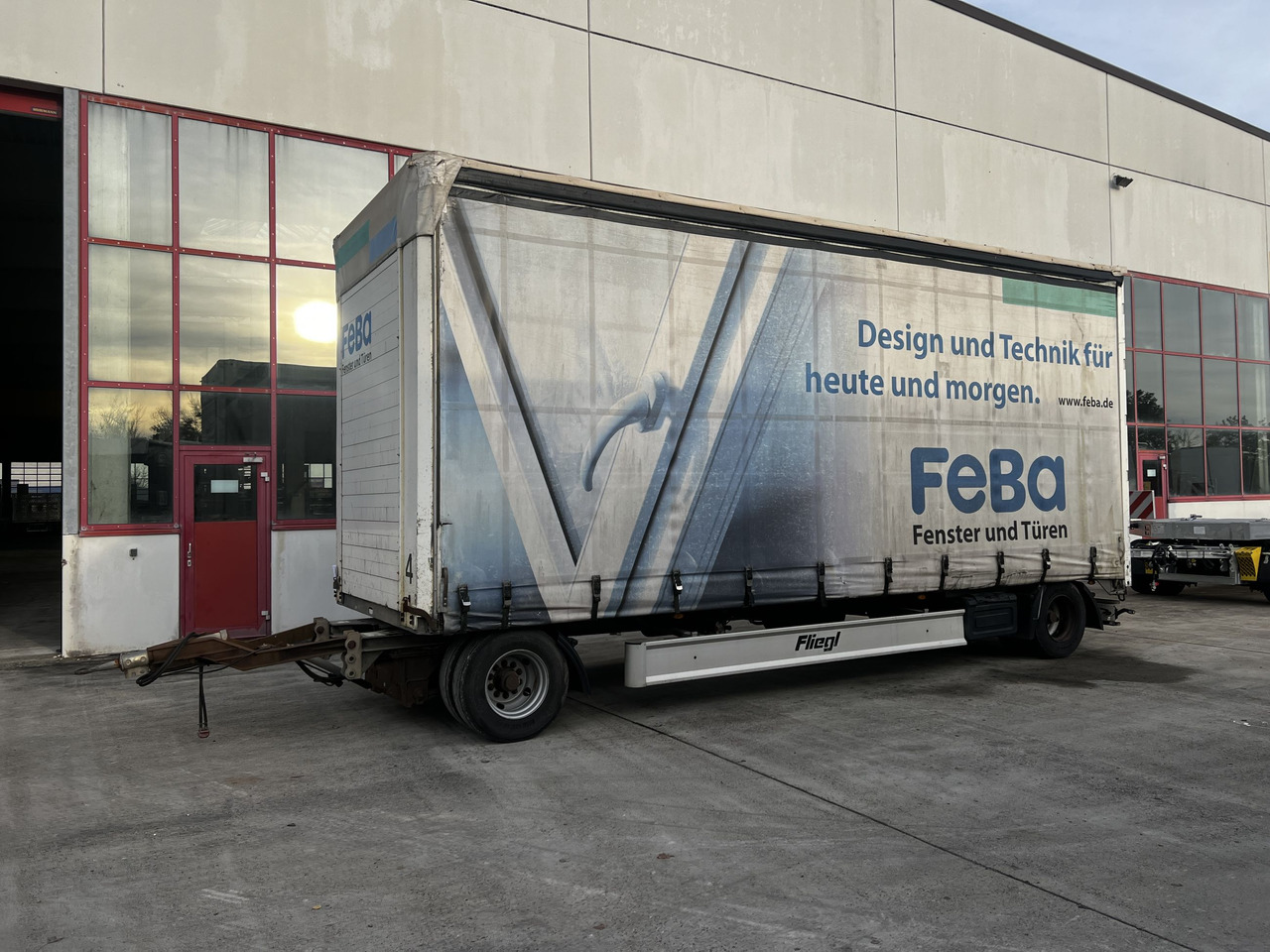 Fliegl ZPS180 2 Achs Jumbo- Planenanhänger - Prikolica sa ceradom: slika 1 Fliegl ZPS180 2 Achs Jumbo- Planenanhänger - Prikolica sa ceradom: slika 1