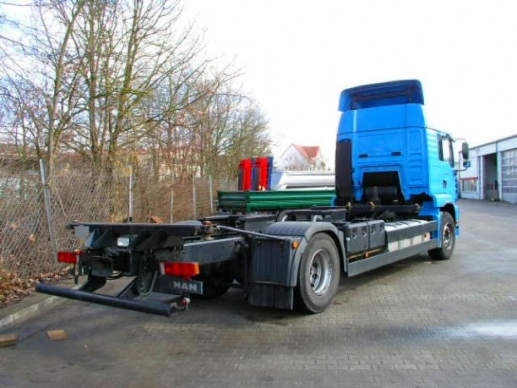 MAN TGA 02 18.410 TGA2 Achs BDF- LKW - Kamion za prevoz kontejnera/ Kamion sa promenjivim sandukom: slika 3 MAN TGA 02 18.410 TGA2 Achs BDF- LKW - Kamion za prevoz kontejnera/ Kamion sa promenjivim sandukom: slika 3