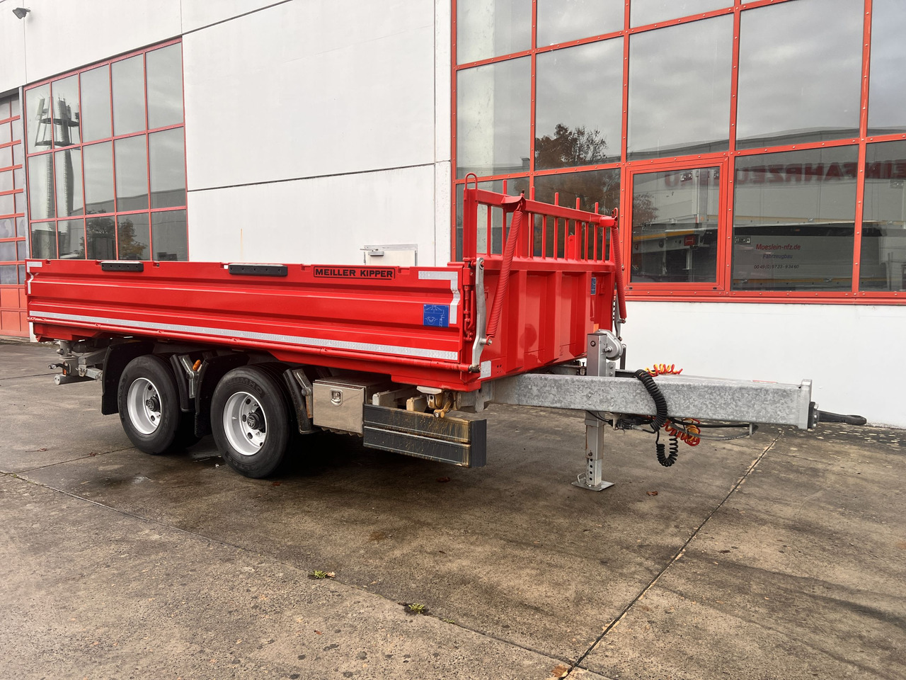 Meiller MZDAL 18 t Tandemkipper Tieflader Schotter- Klappe, neuwertig - Prikolica istovarivača: slika 3 Meiller MZDAL 18 t Tandemkipper Tieflader Schotter- Klappe, neuwertig - Prikolica istovarivača: slika 3