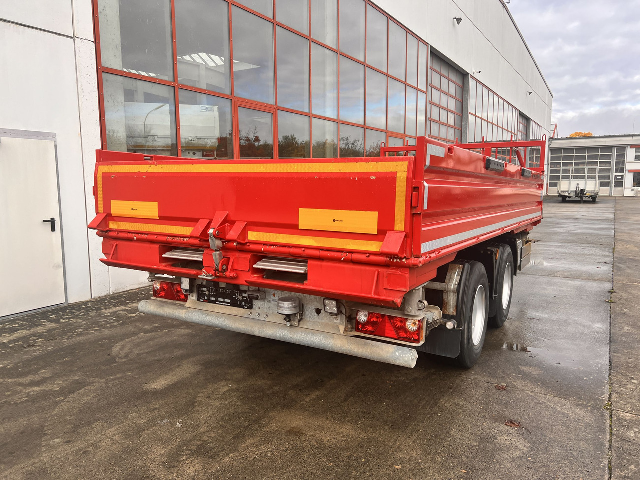 Meiller MZDAL 18 t Tandemkipper Tieflader Schotter- Klappe, neuwertig - Prikolica istovarivača: slika 5 Meiller MZDAL 18 t Tandemkipper Tieflader Schotter- Klappe, neuwertig - Prikolica istovarivača: slika 5