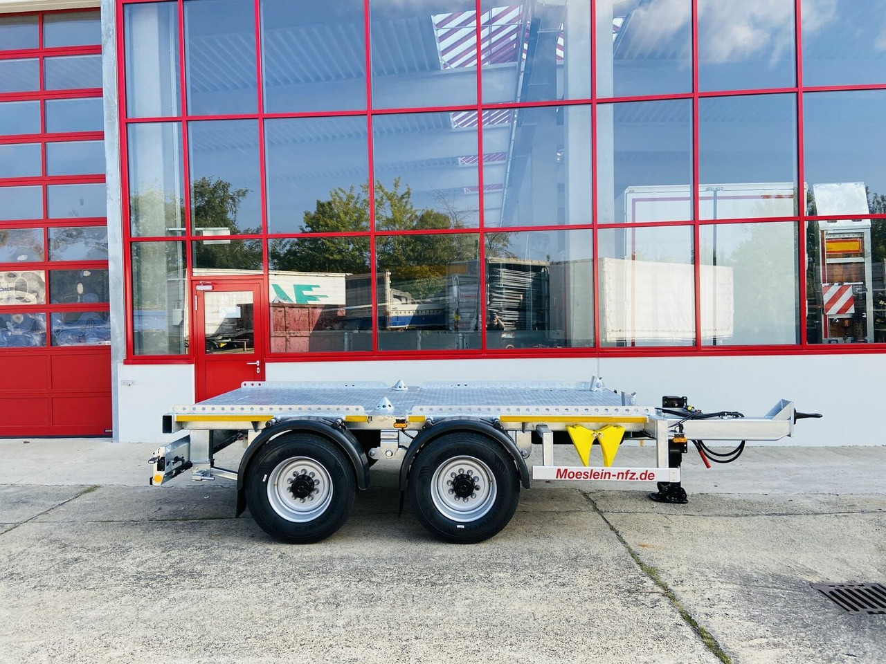 Möslein 14 t Tandem- Absetzmuldenanhänger,geschlossenen - Abrol/ Autopodizač prikolica: slika 1 Möslein 14 t Tandem- Absetzmuldenanhänger,geschlossenen - Abrol/ Autopodizač prikolica: slika 1