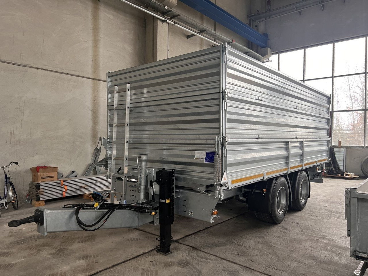 Möslein 19 t Tandem Kipper Tieflader2 x Aufsatzbordwänd - Prikolica istovarivača: slika 1 Möslein 19 t Tandem Kipper Tieflader2 x Aufsatzbordwänd - Prikolica istovarivača: slika 1