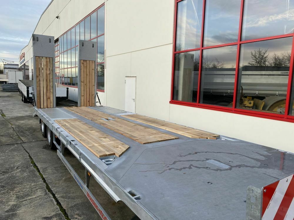 Möslein 3 Achs Tieflader mit gerader Ladefläche 9 m, Ne - Niska prikolica za prevoz: slika 2 Möslein 3 Achs Tieflader mit gerader Ladefläche 9 m, Ne - Niska prikolica za prevoz: slika 2