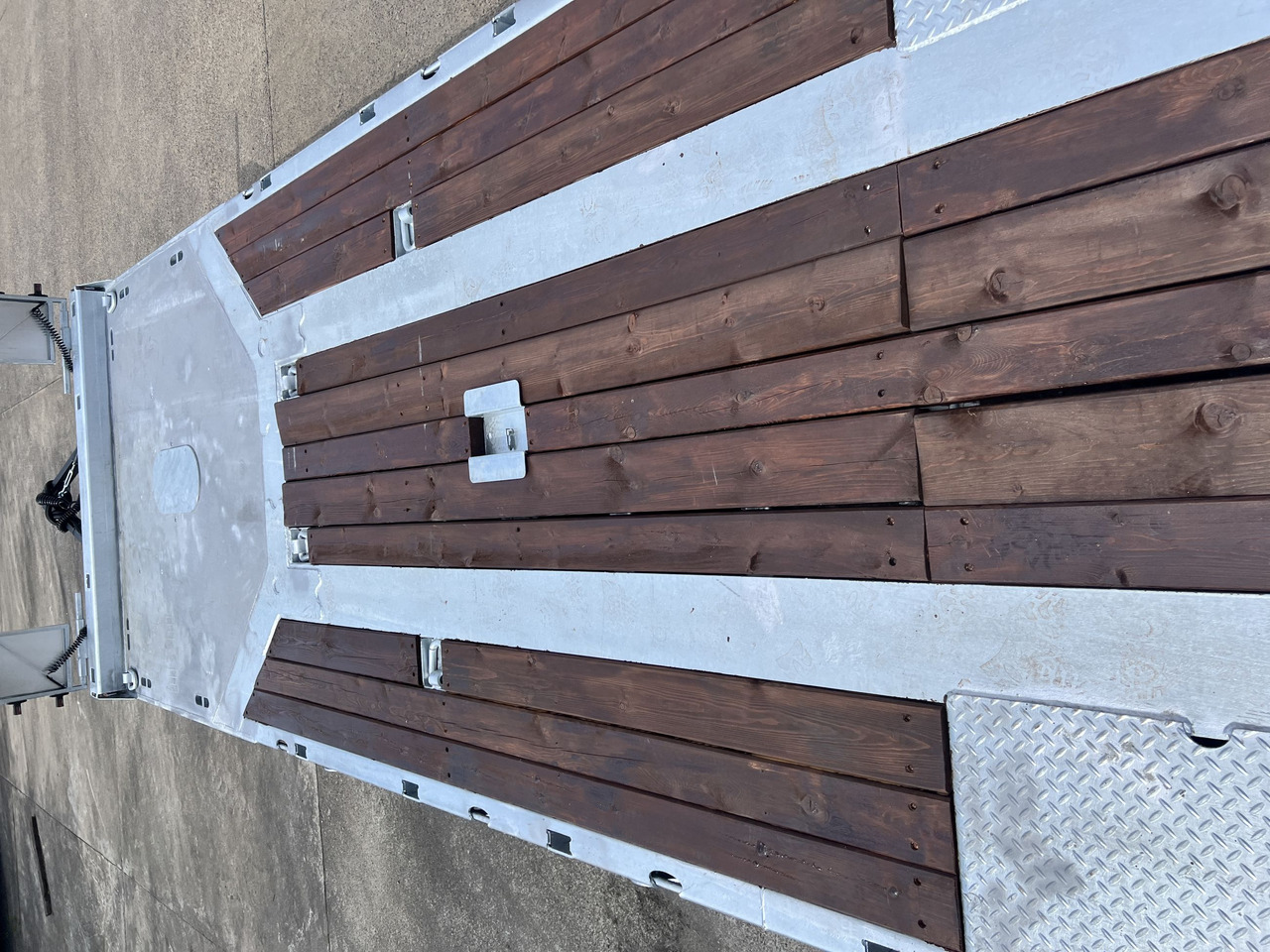 Möslein T 3-9,20 F 3 Achs Tieflader mit gerader Ladefläche 9 m, Neufahrzeug - Niska prikolica za prevoz: slika 2 Möslein T 3-9,20 F 3 Achs Tieflader mit gerader Ladefläche 9 m, Neufahrzeug - Niska prikolica za prevoz: slika 2