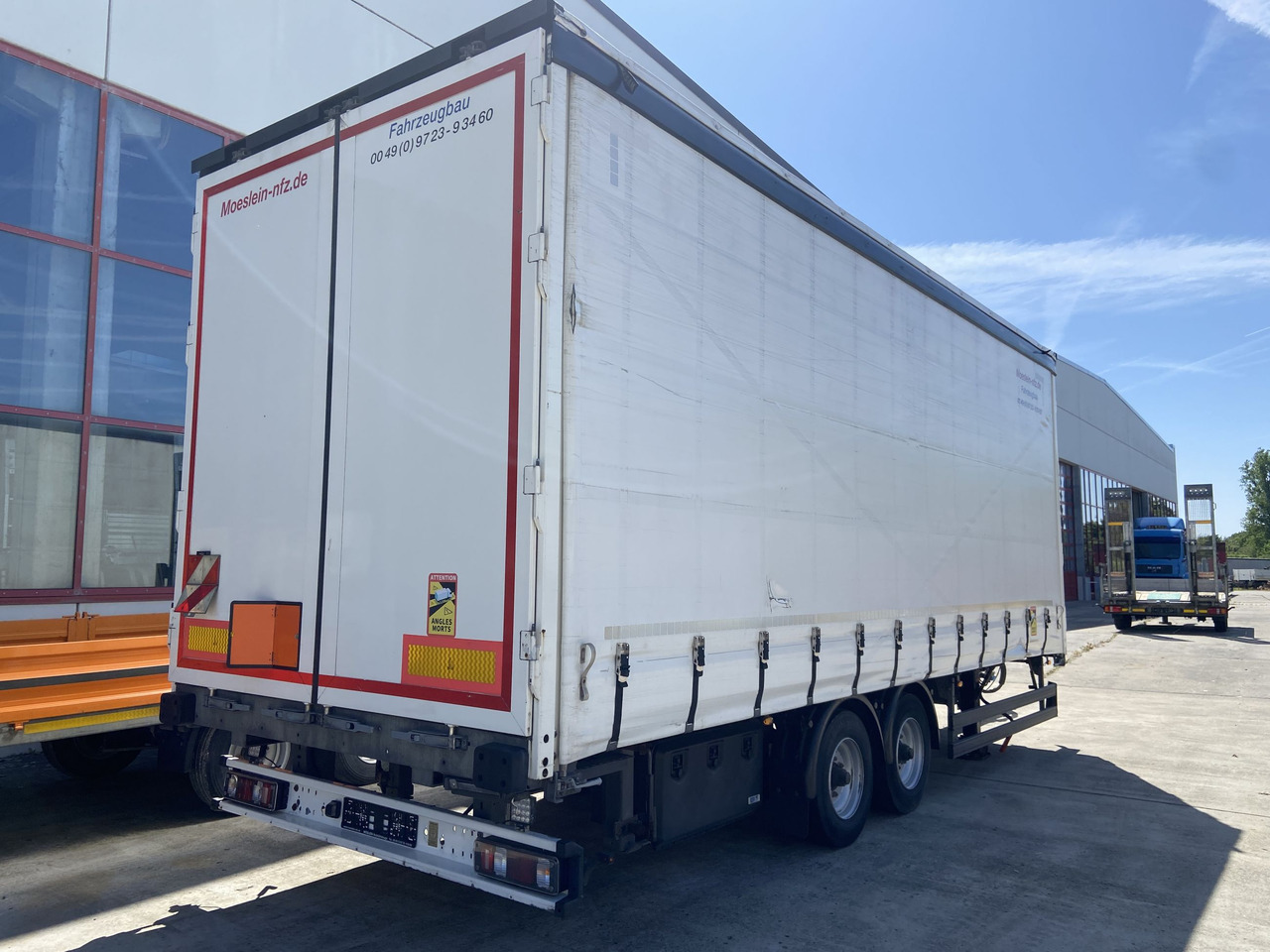 Möslein TPW 105 D Schwebheim Tandem- Planenanhänger Durchladbar - Prikolica sa ceradom: slika 4 Möslein TPW 105 D Schwebheim Tandem- Planenanhänger Durchladbar - Prikolica sa ceradom: slika 4