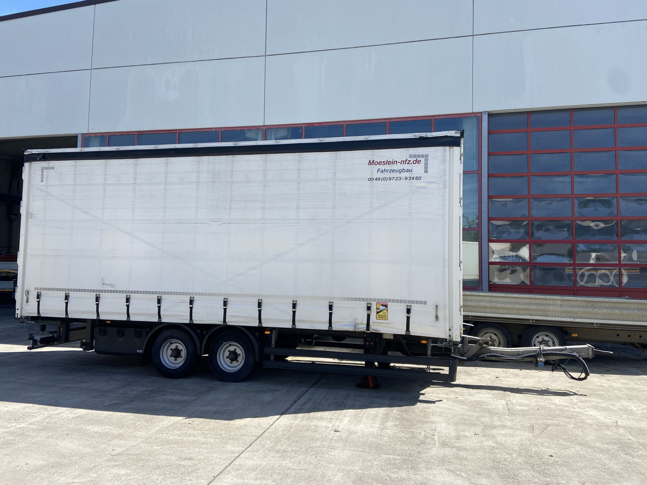 Möslein TPW 105 D Schwebheim Tandem- Planenanhänger Durchladbar - Prikolica sa ceradom: slika 1 Möslein TPW 105 D Schwebheim Tandem- Planenanhänger Durchladbar - Prikolica sa ceradom: slika 1