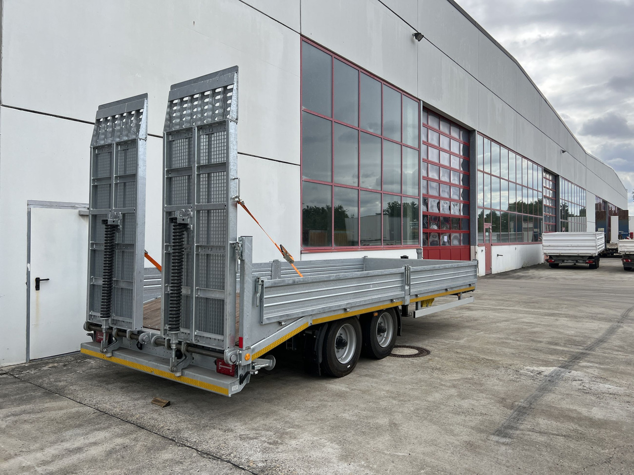 Möslein TT11 BR Neuer Tandemtieflader, breit Rampen - Niska prikolica za prevoz: slika 4 Möslein TT11 BR Neuer Tandemtieflader, breit Rampen - Niska prikolica za prevoz: slika 4