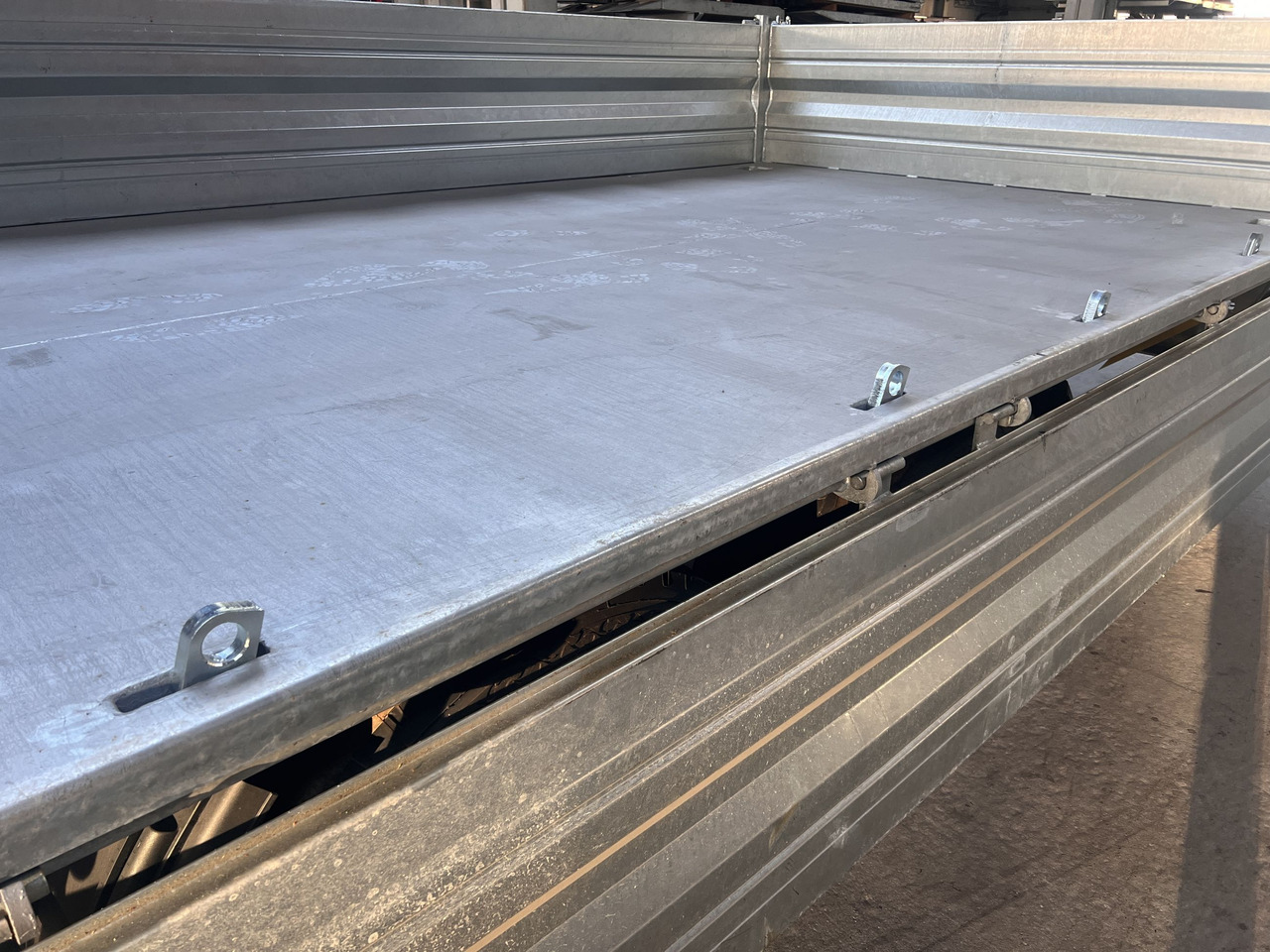 Möslein TTD 14 Schwebheim 14 t Tandemkipper Tieflader Breite Reifen-- Neufahrzeug -- - Prikolica istovarivača: slika 2 Möslein TTD 14 Schwebheim 14 t Tandemkipper Tieflader Breite Reifen-- Neufahrzeug -- - Prikolica istovarivača: slika 2