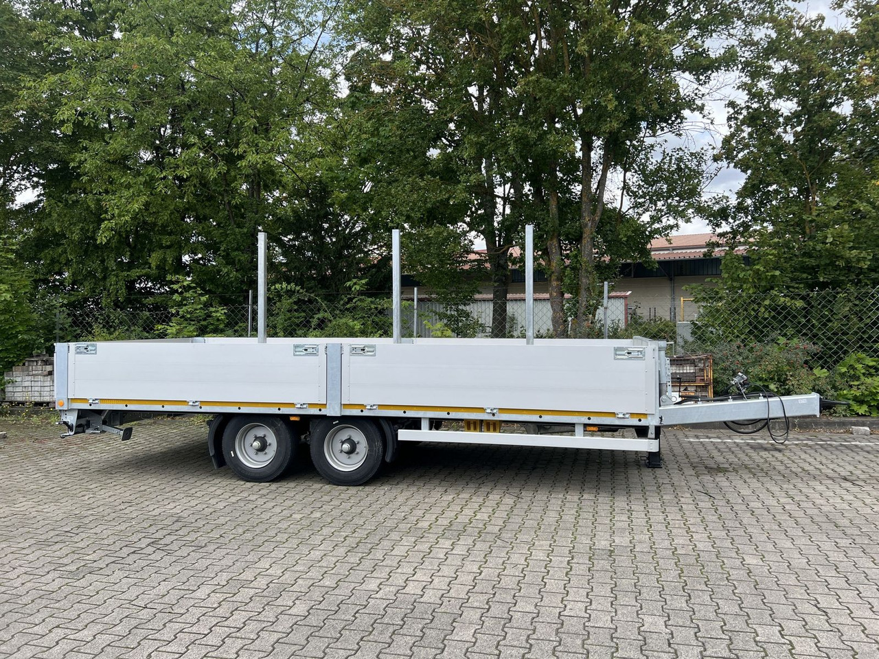 Möslein Tandem Pritsche- Tieflader mit Rungentaschen - Plato prikolica: slika 1 Möslein Tandem Pritsche- Tieflader mit Rungentaschen - Plato prikolica: slika 1