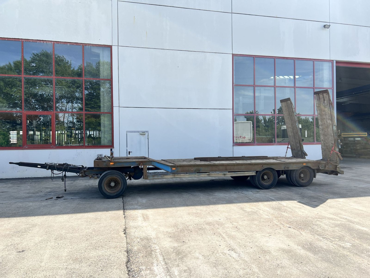Müller-Mitteltal 3 Achs Tieflader mit ABS - Niska prikolica za prevoz: slika 1 Müller-Mitteltal 3 Achs Tieflader mit ABS - Niska prikolica za prevoz: slika 1