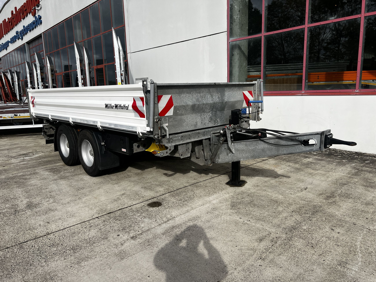 Müller Mitteltal TA-2 14,4 t Tandemkipper- Tieflader Breitbereifung NEUWERTIG - Prikolica istovarivača: slika 3 Müller Mitteltal TA-2 14,4 t Tandemkipper- Tieflader Breitbereifung NEUWERTIG - Prikolica istovarivača: slika 3