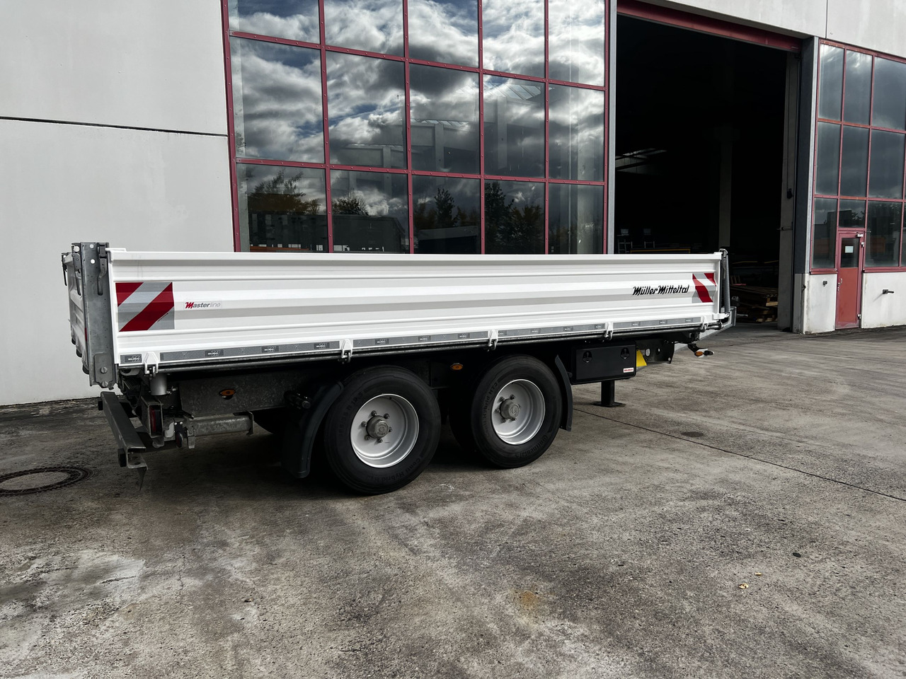 Müller Mitteltal TA-2 14,4 t Tandemkipper- Tieflader Breitbereifung NEUWERTIG - Prikolica istovarivača: slika 4 Müller Mitteltal TA-2 14,4 t Tandemkipper- Tieflader Breitbereifung NEUWERTIG - Prikolica istovarivača: slika 4