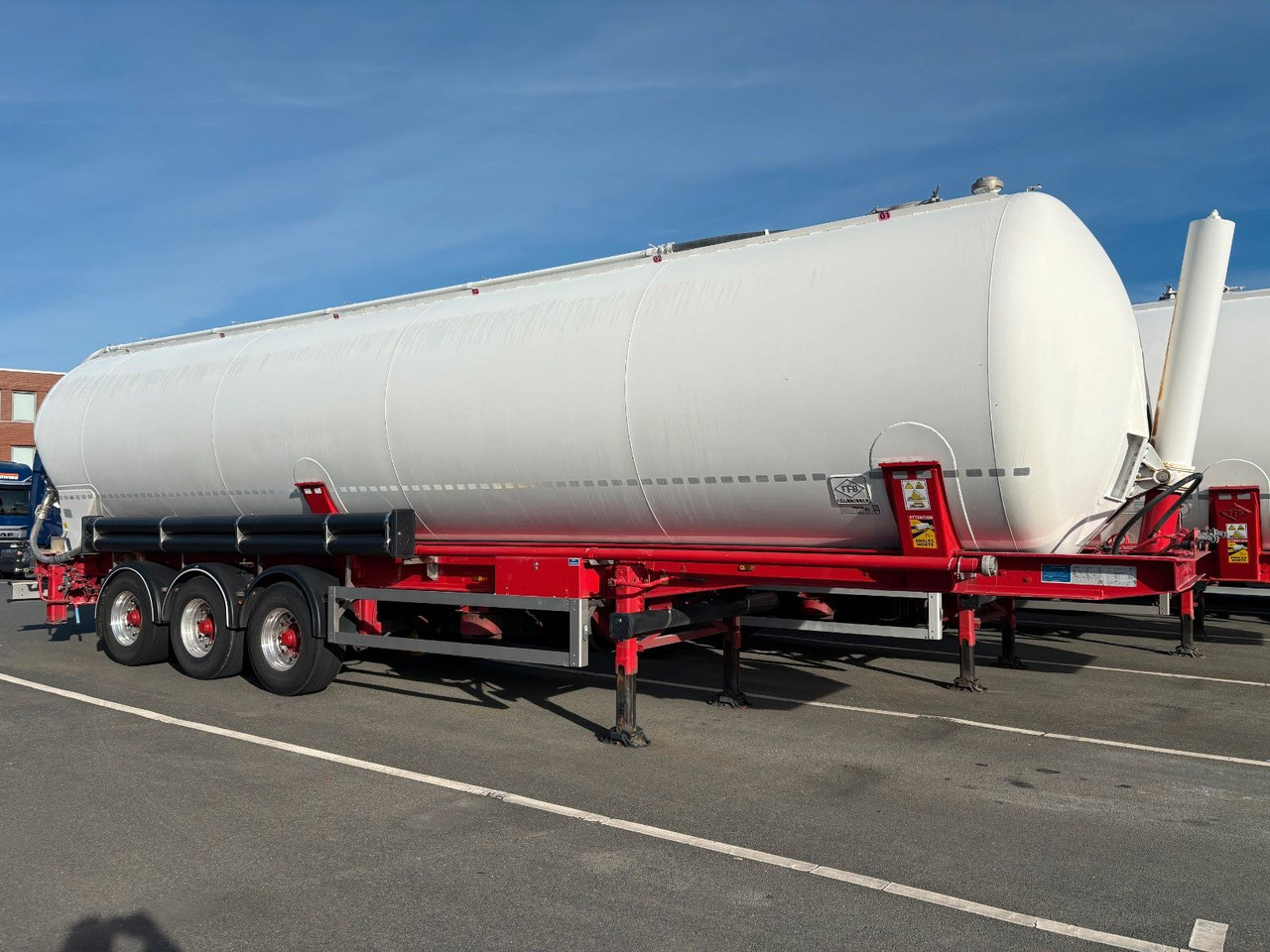 Feldbinder KIP 60.3 E-Hydraulik - Silo cisterna: slika 4 Feldbinder KIP 60.3 E-Hydraulik - Silo cisterna: slika 4