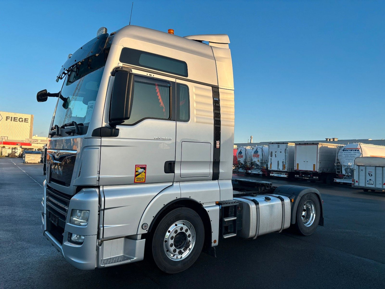 MAN TGX 18.510 XXL Retarder ACC LGS - Tegljač: slika 2 MAN TGX 18.510 XXL Retarder ACC LGS - Tegljač: slika 2