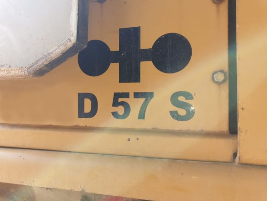 KOMATSU D57S (PIEZAS / DESGUACE) - Utovarivač guseničar: slika 1 KOMATSU D57S (PIEZAS / DESGUACE) - Utovarivač guseničar: slika 1