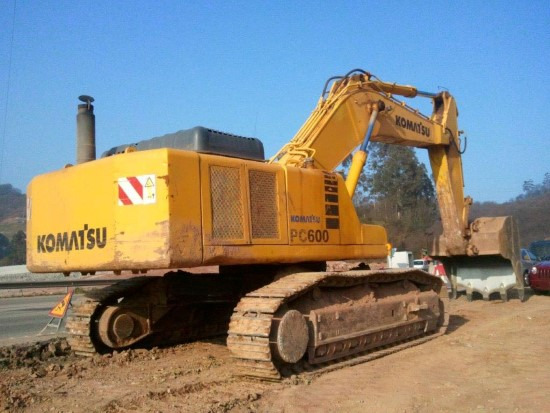 KOMATSU PC600-6K (PIEZAS / DESGUACE) - Bager guseničar: slika 3 KOMATSU PC600-6K (PIEZAS / DESGUACE) - Bager guseničar: slika 3