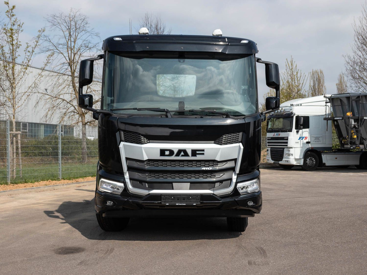 DAF FA XD 410 VDL Absetzkipper DAF FA XD 410 VDL Absetzkipper - Kamion za utovaranje kontejnera: slika 2 DAF FA XD 410 VDL Absetzkipper DAF FA XD 410 VDL Absetzkipper - Kamion za utovaranje kontejnera: slika 2