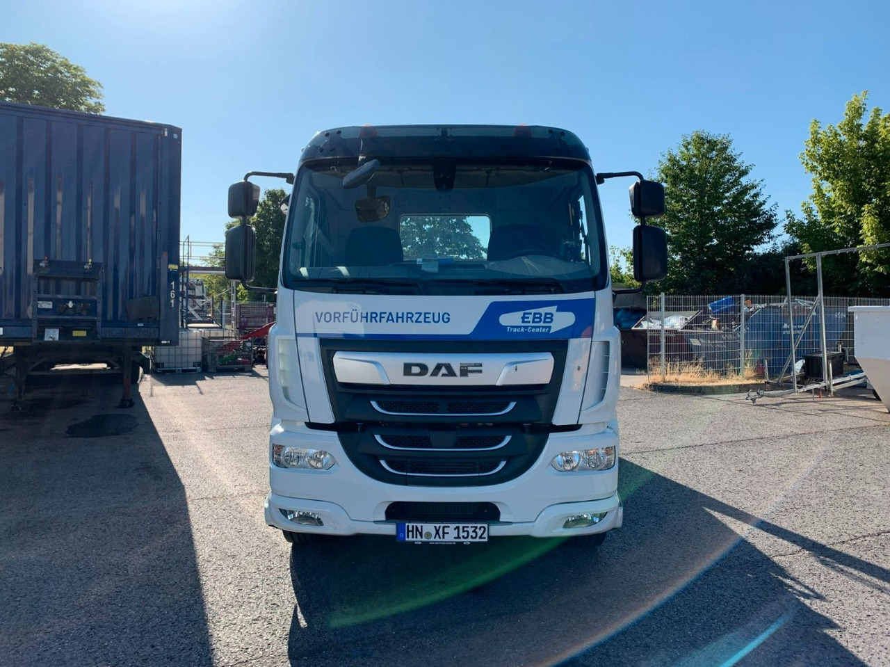 DAF LF 310 18t VDL Absetzkipper DAF LF 310 18t VDL Absetzkipper - Kamion za utovaranje kontejnera: slika 2 DAF LF 310 18t VDL Absetzkipper DAF LF 310 18t VDL Absetzkipper - Kamion za utovaranje kontejnera: slika 2