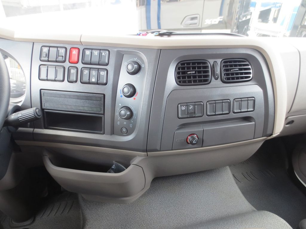 Kamion za prevoz boca DAF LF 310 18t Zikun Getränkeaufbau DAF LF 310 18t Zikun Getränkeaufbau: slika 26